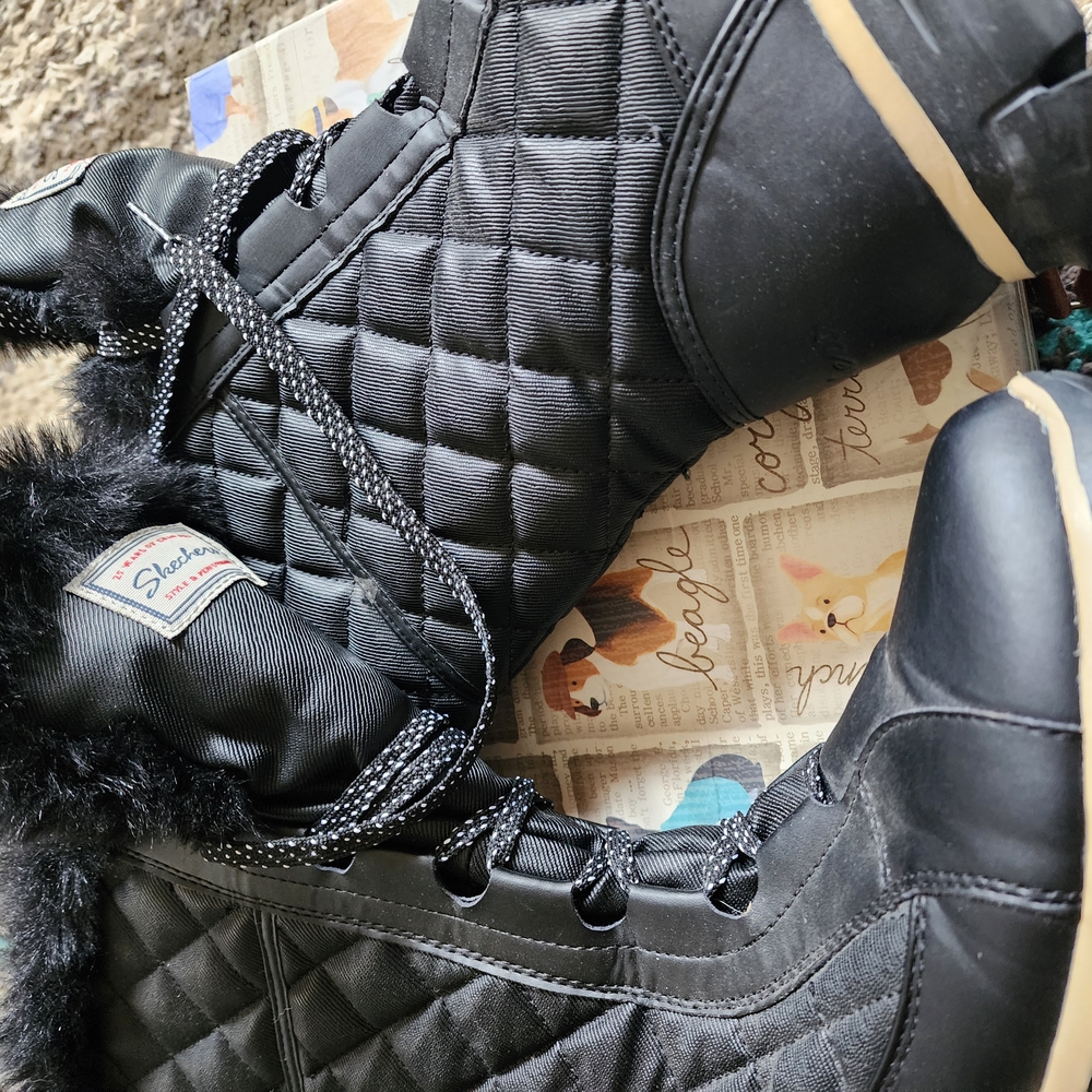 Skechers Black Quilted Winter Boots